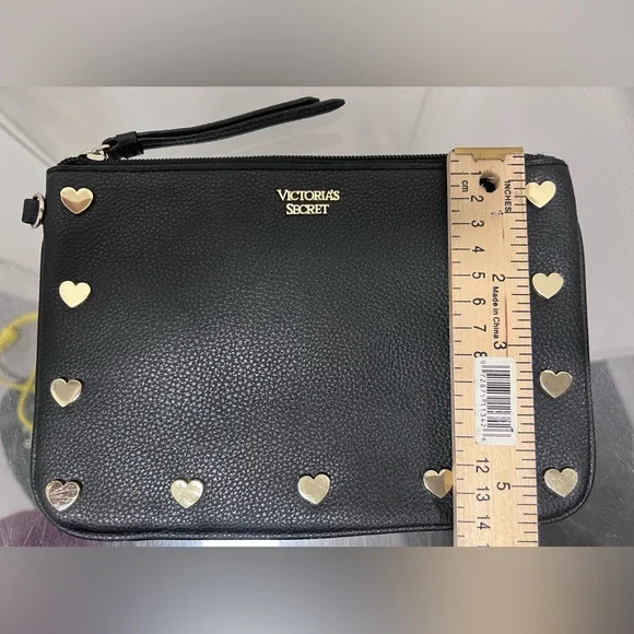 Victoria Secret Black Wristlet With
Gold Hearts - Picture 4 of 4